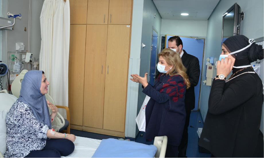 الاحتفال بعيد الأم في مركز الحسين للسرطان مع الممثلة أمل الدباس