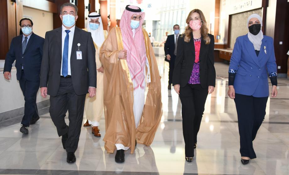 زيارة الوفد السعودي إلى مركز الحسين للسرطان