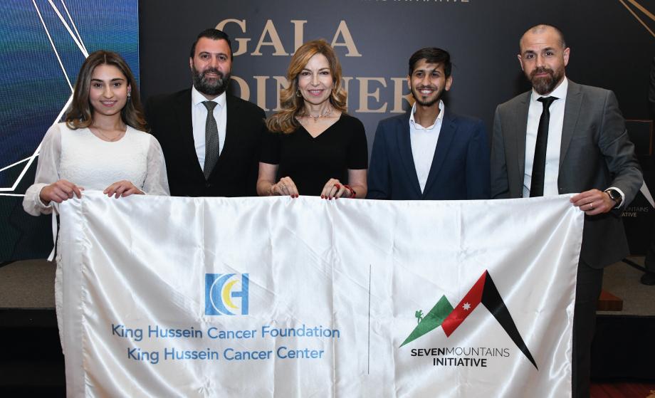 حفل تكريم فريق مبادرة الجبال السبعة لدعم مرضى السرطان