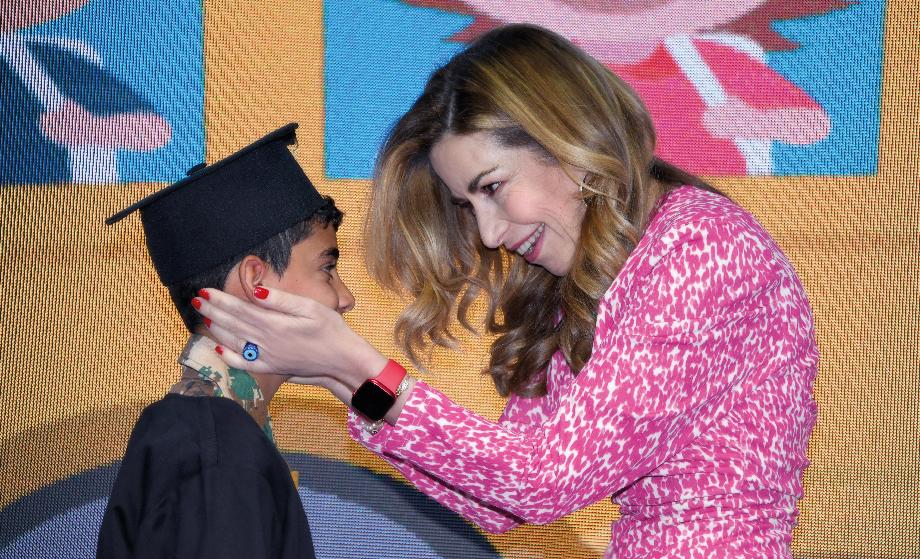 Princess Ghida Talal Graduates 100 Students from “Back-to-School” Program