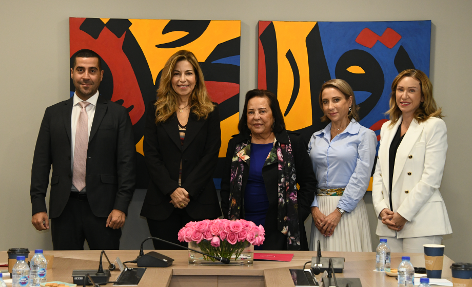 سمو الأميرة غيداء طلال تجتمع بمدرسة المشرق الدولية
