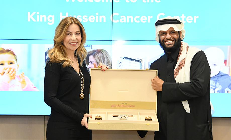 الاجتماع بالشيخ عبد العزيز بن عبد الرحمن آل ثاني