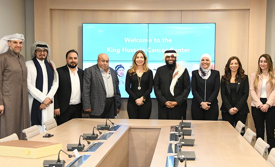 الاجتماع بالشيخ عبد العزيز بن عبد الرحمن آل ثاني