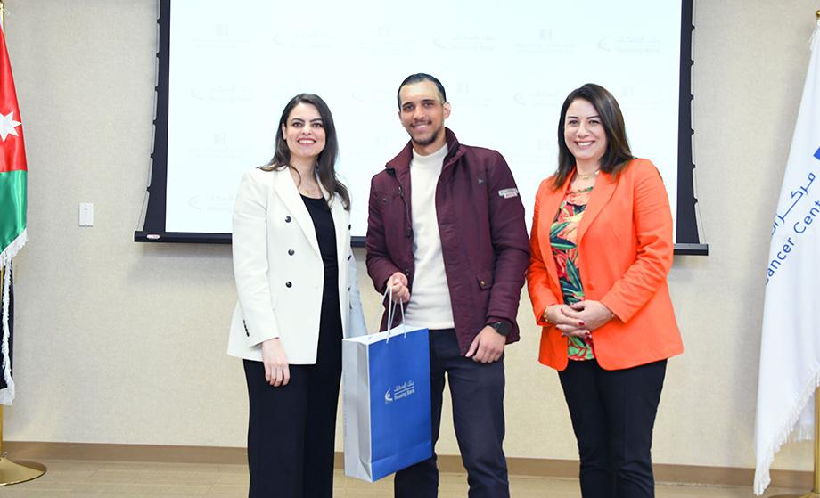 The Housing Bank Meets with Patients who Benefited from the University Scholarships