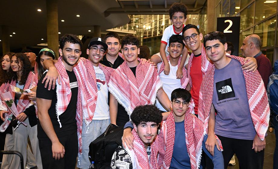 عودة فريق مبادرة الجبال السبعة من رحلتهم