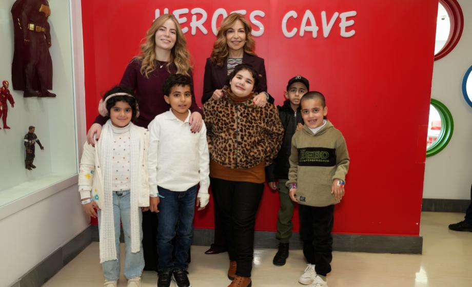 زيارة الأميرة غيداء طلال والأميرة رجاء للاطمئنان على مرضى السرطان