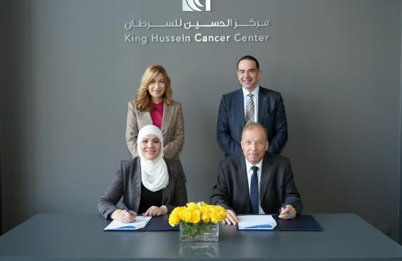 Signing Ceremony Between KHCF and Siniora to Support Living Expenses of Gaza Patients